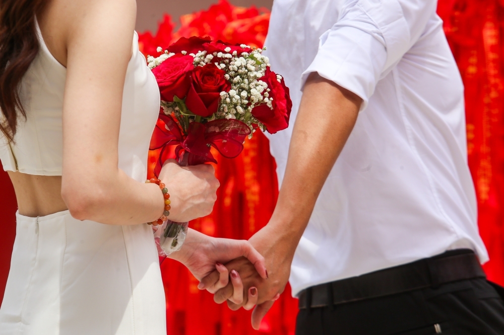 Weddings down, splits up: Singapore marriages fall 7pc in 2024, divorce numbers climb