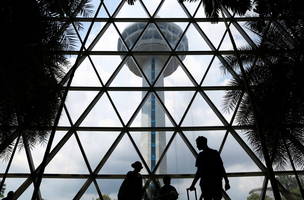 Round-trip shoplifts? Irishman nabbed at Singapore's Changi Airport over two alleged duty-free perfume thefts in transit