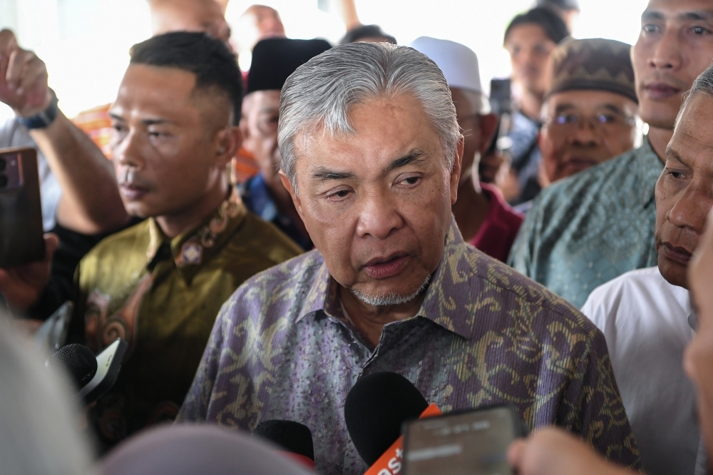 Zahid apologises for angel analogy, says remarks were emotional and misjudged