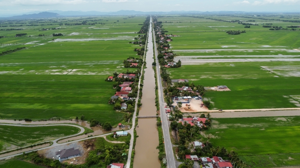 Temporary warning poles to be installed at Kedah's Sungai Korok after fatal plunge kills six