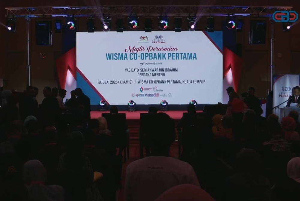 Anwar: Cooperatives key to uplifting B40, driving people-focused growth