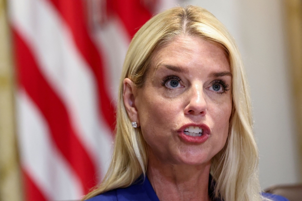 US anti-vaxxer doctor who destroyed Covid jabs, gave fake certs go free after Trump admin pressured to drop charges