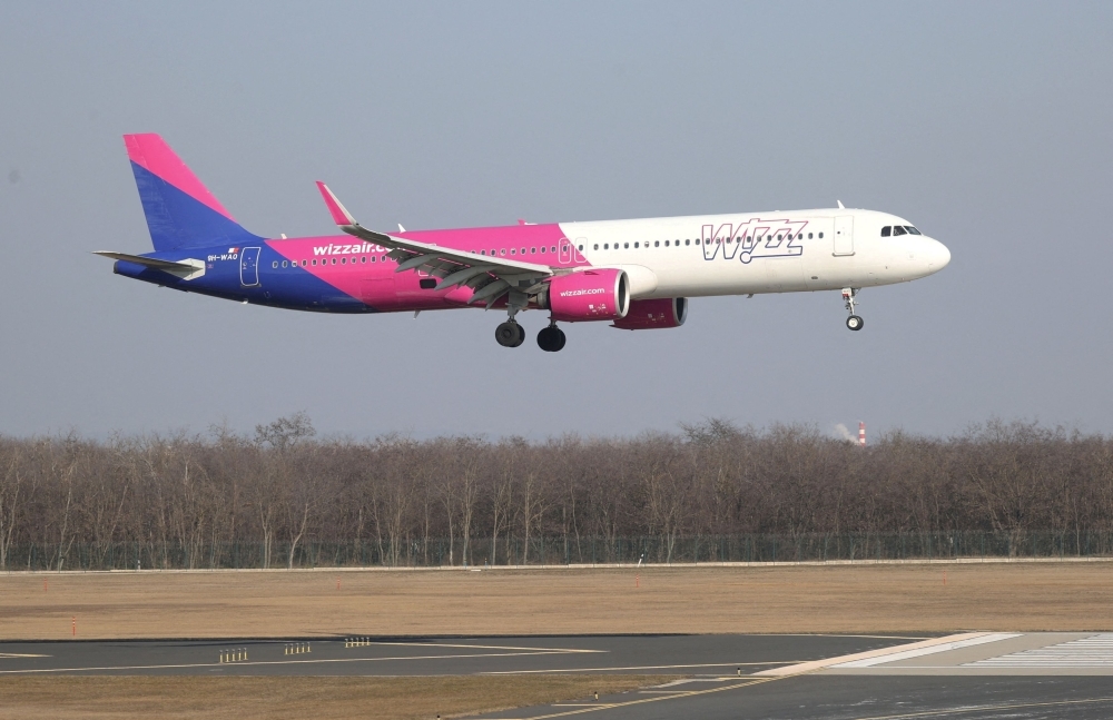 Poland probes air traffic outage for sabotage as flights resume at Warsaw airport