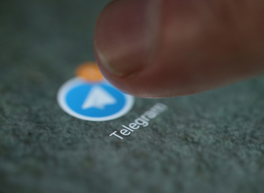 Manjung cops say probing case of teens duped into sending nudes to ‘doctor' over Telegram app