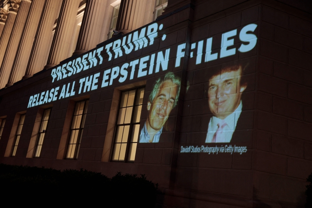 NYT: Epstein was the only guest at Trump's Mar-a-Lago party with ‘young women'