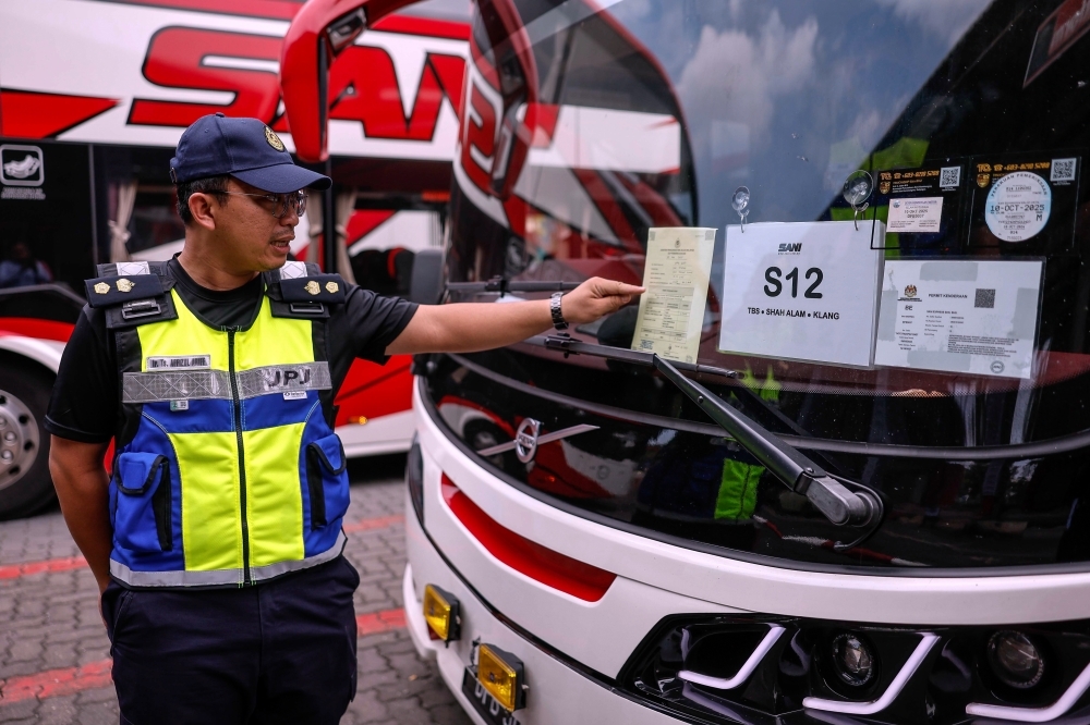 JPJ mulls seatbelt rules on higher education institutions, residential school buses
