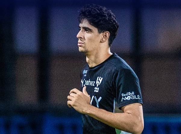 باريس سان جيرمان يجدد اهتمامه بضم النجم المغربي ياسين بونو