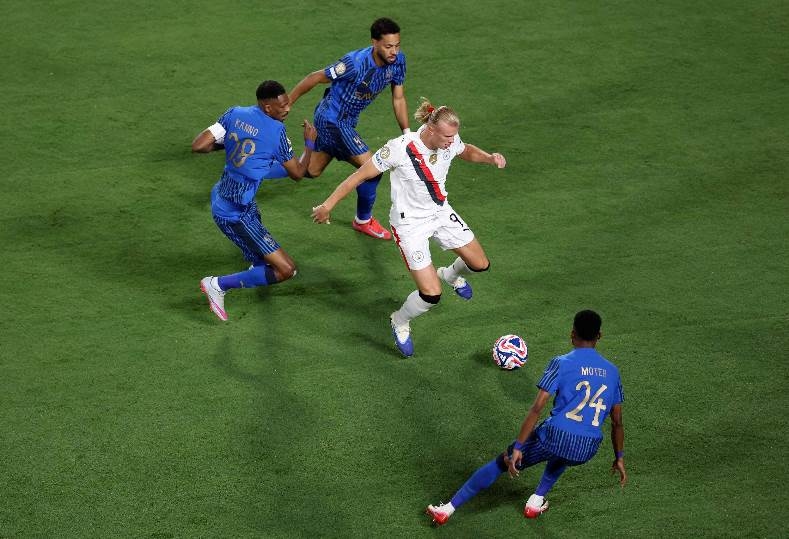 الهلال السعودي يهزم فريق مانشستر سيتي بثمن كأس العالم للأندية