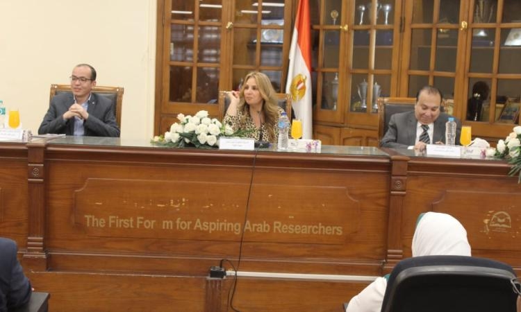 تعاون علمى مصرى - فرنسى بين معهد "تيودور بلهارس" ومستشفى "بوجون" الفرنسي