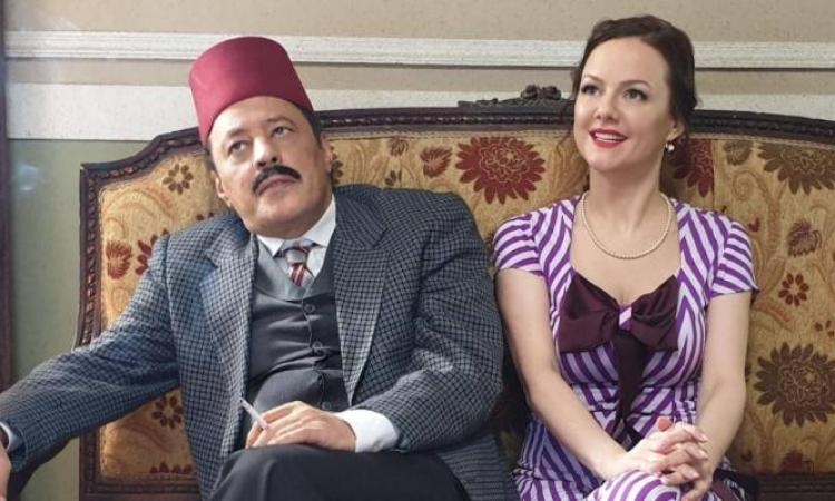 «الضاحك الباكى» على الأولى و«الطاووس» على الفضائية