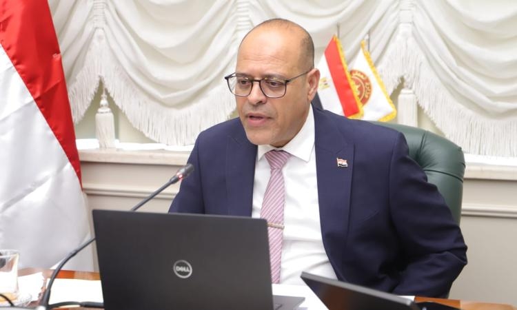 وزير العمل: بدء تطبيق قانون العمل الجديد أول سبتمبر