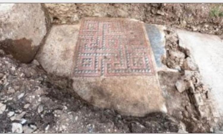 اكتشاف مستوطنة قديمة من العصر الرومانى وفسيفساء بفرنسا