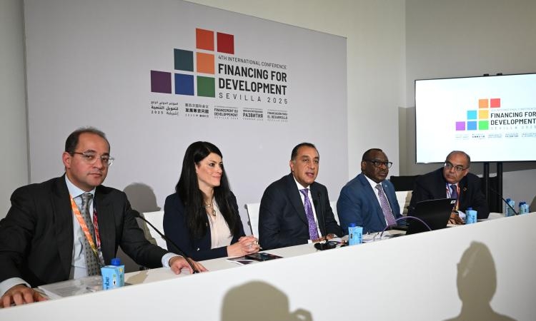 مدبولي: نعمل جميعا بإصرار وعزم للتوصل إلى حلول ناجعة للديون