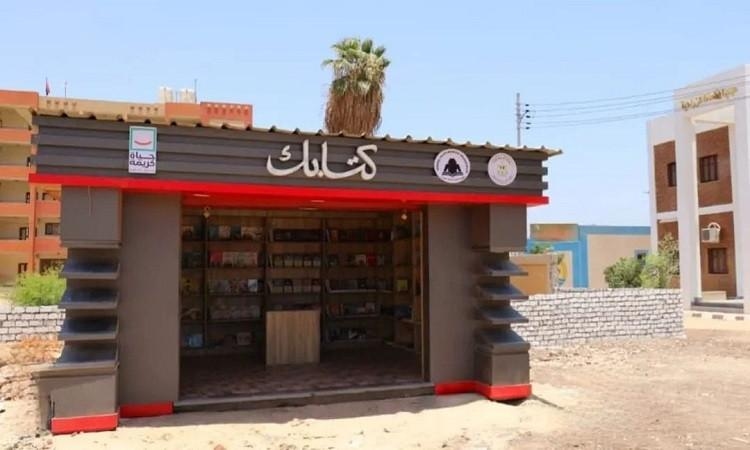 وزير الثقافة يُعلن افتتاح منافذ جديدة لمشروع "كشك كتابك"
