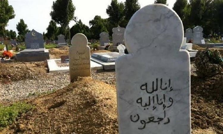 ما حكم تأخير دفن المتوفى؟