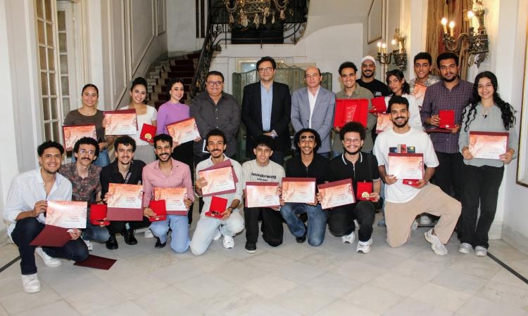 وزير الثقافة يلتقي الفائزين بجوائز مهرجان نجوم المسرح الجامعي السابع