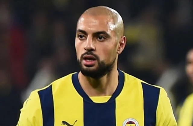 Sofyan Amrabat Refuses to Leave Fenerbahçe Amid Exit Talks