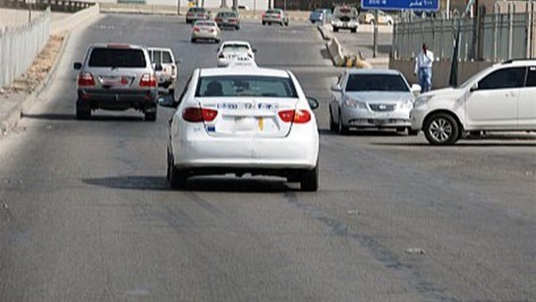هل يتم حجز السيارة نهائيًا؟.. عقوبة رادعة للسير عكس الاتجاه في قانون المرور