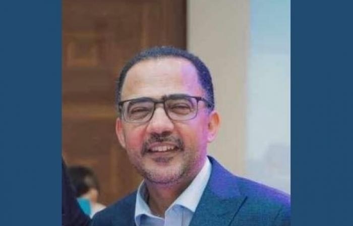 أخبار العالم : الحزن يُخيّم على اليمنيين بوفاة شاعر الثورة "فؤاد الحميري".. قدر الكبير الرحيل قبل الأوان