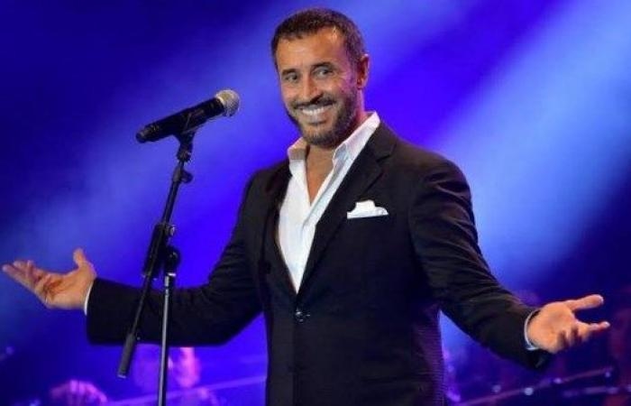 أخبار مصر : غيرت تسريحة شعري.. كاظم الساهر يرد على ضجة اللوك الجديد