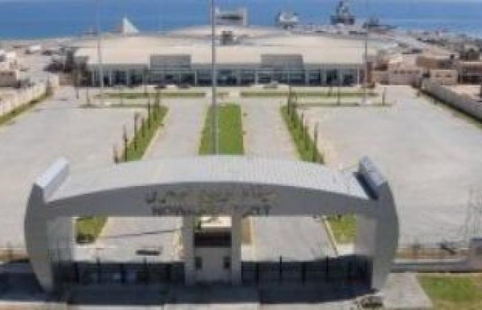 محافظات : تداول 13 ألف طن و927 شاحنة بضائع عامة ومتنوعة بموانئ البحر الأحمر