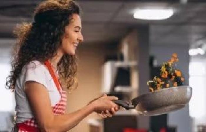تقارير مصرية : من المطبخ إلى المستشفى.. كيف يحول الطهى الزائد طعامك إلى سم بطىء؟