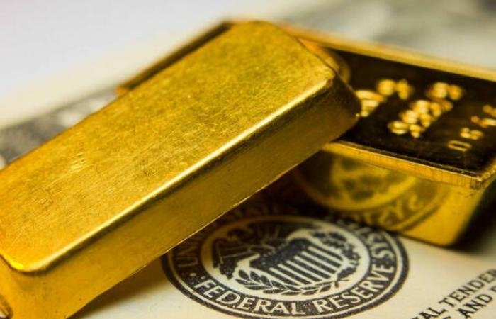 إقتصاد : ارتفاع الذهب بفعل هبوط الدولار وترقب سياسات المركزي الأمريكي
