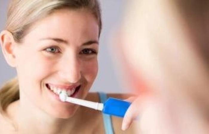 صحة وطب : 4 عادات يومية تدمر صحة الأسنان