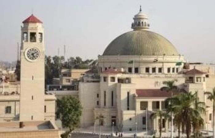تقارير مصرية : رئيس جامعة القاهرة يوجه عمداء الكليات بسرعة الإنتهاء من تصحيح أوراق الاجابات وإعلان نتائج