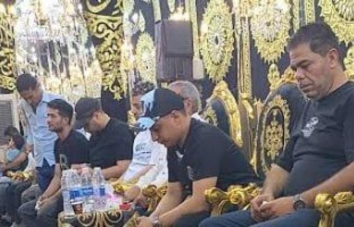 محافظات : رضا البحراوى يقدم واجب العزاء فى وفاة المطرب الشعبى أحمد عامر.. فيديو