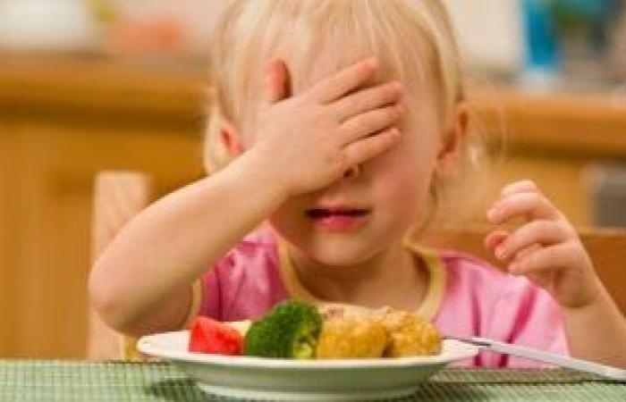 صحة وطب : لنمو صحى.. 10 فواكه وخضراوات يجب أن تكون أساسية في تغذية طفلك