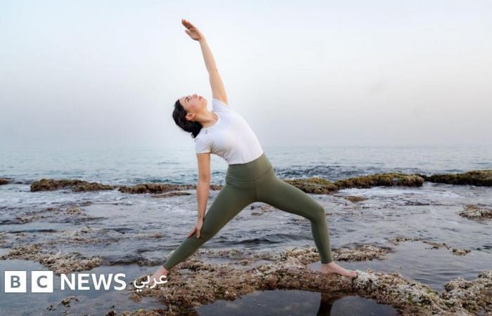 أخبار العالم : عندما يصبح التنفس العميق مقاومة: كيف تعيد اليوغا لنساء عربيات حريتهن وأجسادهن؟