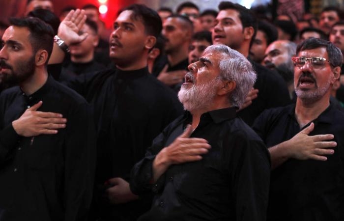 أخبار العالم : حكم البكاء على الإمام الحسين في عاشوراء وما الاختلاف بين السنّة والشيعة؟