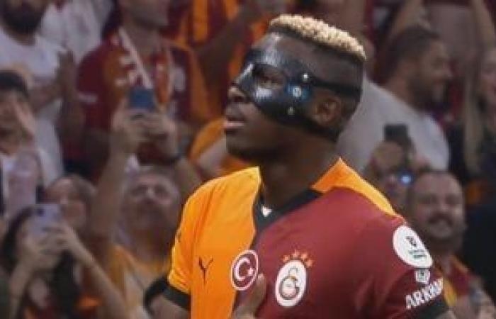 رياضة عالمية : أوسيمين يرفض عرض الهلال الفلكي ويتمسك بالحلم الأوروبي
