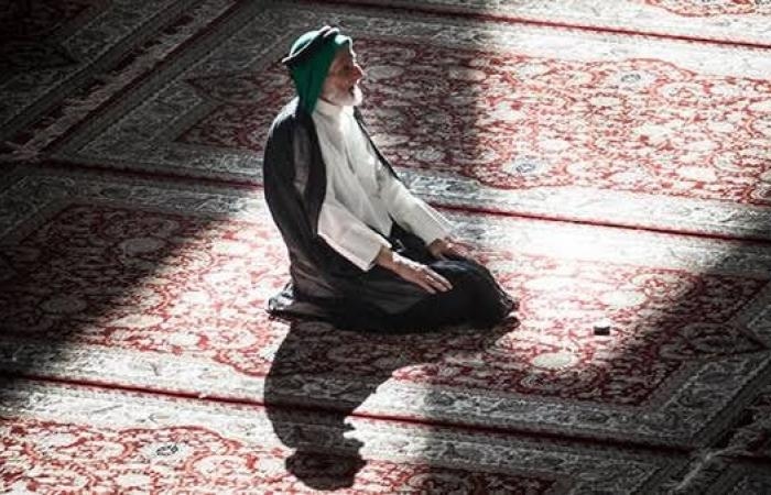 أخبار مصر : هل يجوز قضاء صلاة العشاء الفائتة في الصباح .. دار الإفتاء توضح