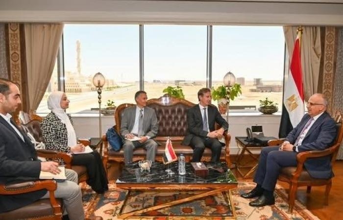 أخبار مصر : سويلم يلتقي ممثل برنامج الأمم المتحدة الإنمائي ويشيد بجهوده في دعم ملف التغيرات المناخية