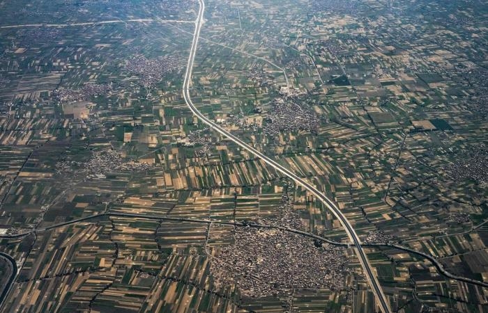 أخبار العالم : مصر: بعد وفاة العشرات على طريق سريع.. الداخلية تكثف حملاتها وتوجيهات السيسي بإغلاقه