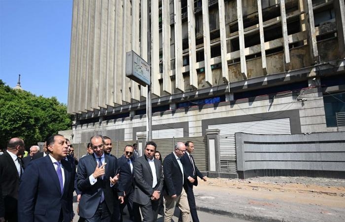 تقرير وزير الاتصالات بشأن عودة مختلف الخدمات بعد حريق سنترال رمسيس