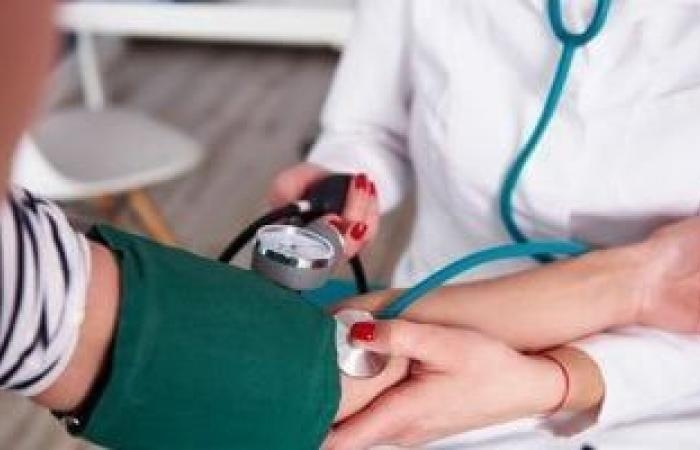 صحة وطب : كيف يؤثر ارتفاع ضغط الدم على صحة الكلى؟