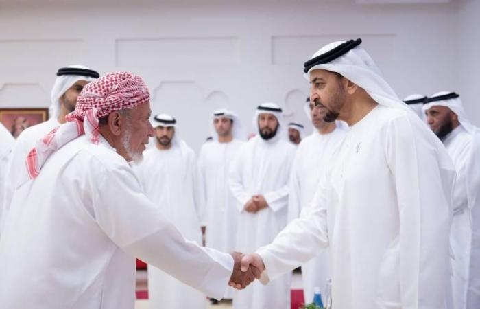 أخبار العالم : حمدان بن زايد يقوم بجولة تفقدية في مدينة السلع ويلتقي المواطنين (فيديو)