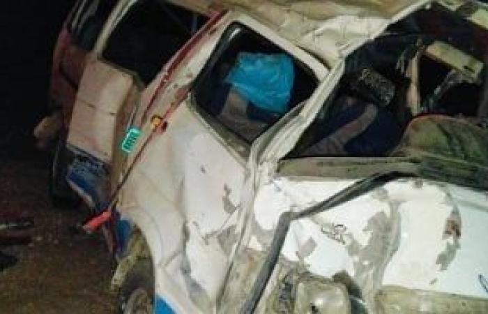 نافذة - بينهم أطفال.. أسماء 24 مصابا فى حادث انقلاب سيارة ميكروباص بقنا