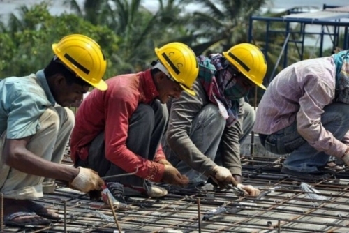 Most Expat Workers in Bahrain Earn Less Than BD200, New Report Reveals