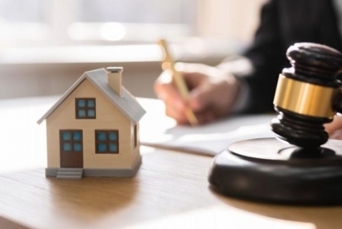 Court restores marital home to husband after sham sale to ex-wife
