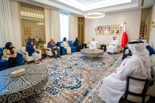 HH Shaikh Isa issues directives to launch initiatives and programmes for national talent in the healthcare sector