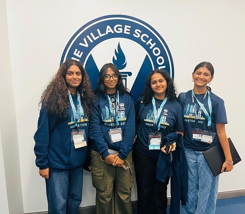Oakridge Students Attend Leadership Summit in Houston
