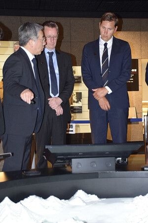 Nobel C'ttee Head Calls for Passing Down Hibakusha Experiences