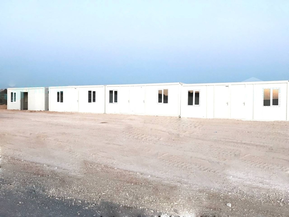 منع استخدام «الهناجر» لتسكين الأفراد