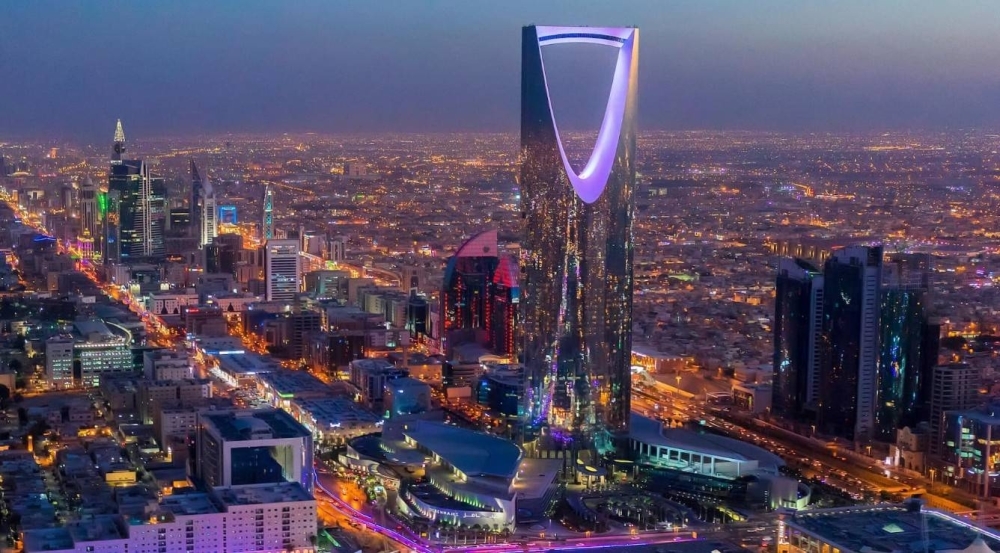 تتصدرها أرامكو.. أكبر 10 شركات وبنوك في السعودية