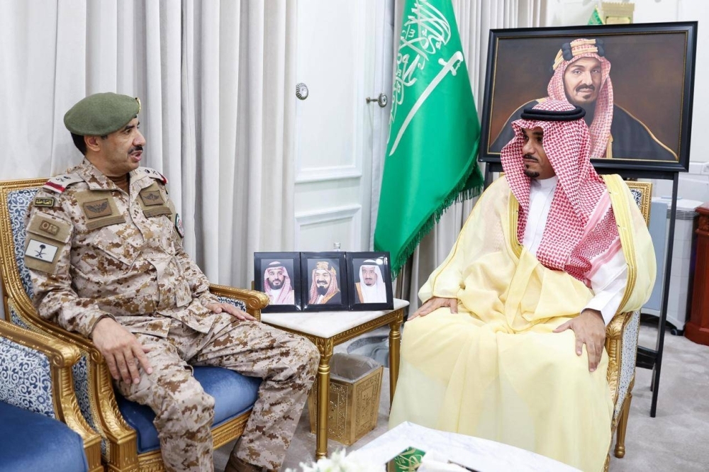 نائب أمير نجران يلتقي قائد قوة المنطقة
