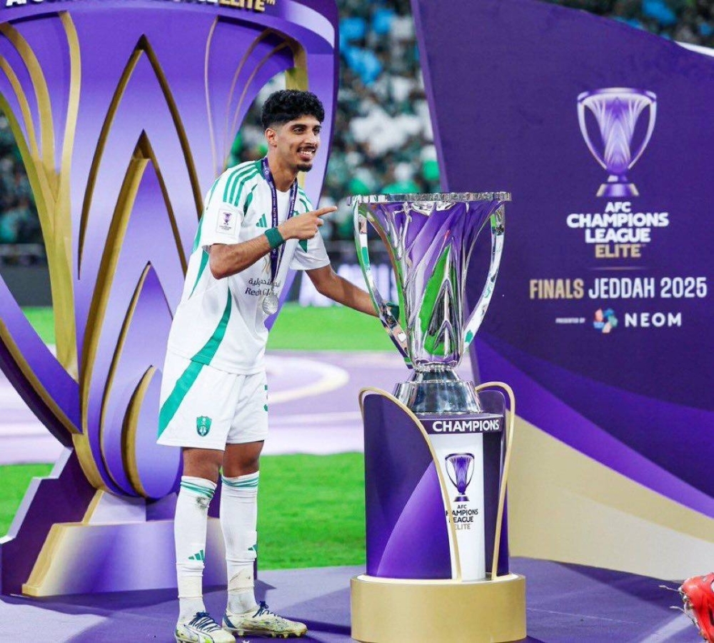 مشروع الأهلي يحتفظ بزياد